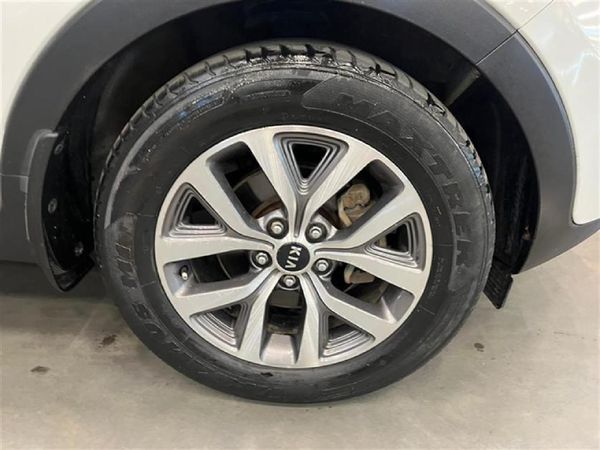 2014-Kia-Sportage-20-CRDi-Auto image:8