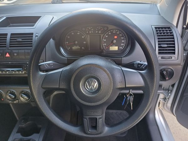 2016-Volkswagen-Polo-Vivo-GP-14-Trendline-5-dr image:7