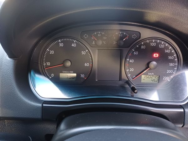 2016-Volkswagen-Polo-Vivo-GP-14-Trendline-5-dr image:8