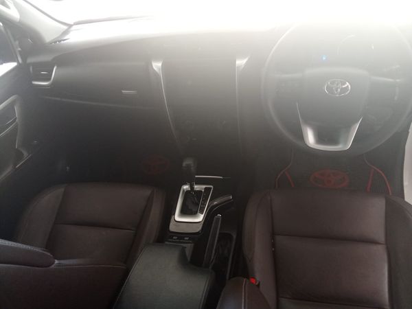 2019-Toyota-Fortuner-24-GD-6-Raised-Body-Auto image:6