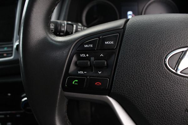 2017-Hyundai-Tucson-20-CRDi-Elite-Auto image:4
