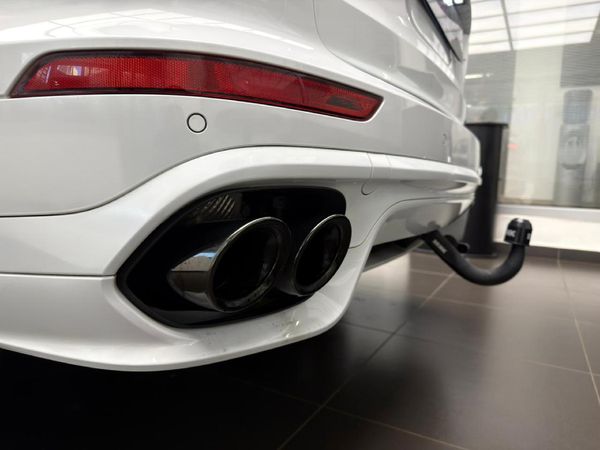 2018-Porsche-Cayenne-GTS-Auto image:16