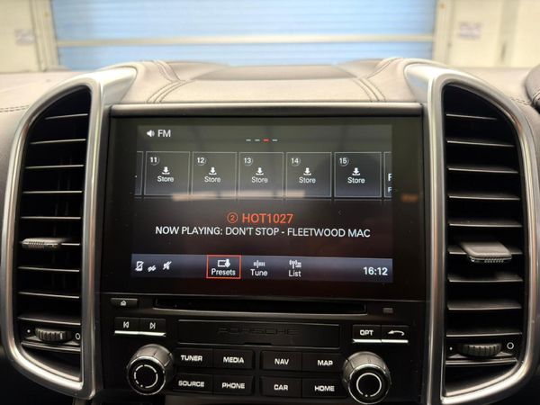 2018-Porsche-Cayenne-GTS-Auto image:28