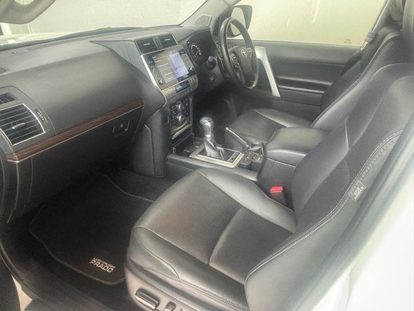 2022-Toyota-Land-Cruiser-Prado-28-GD-VX-L-Auto image:12