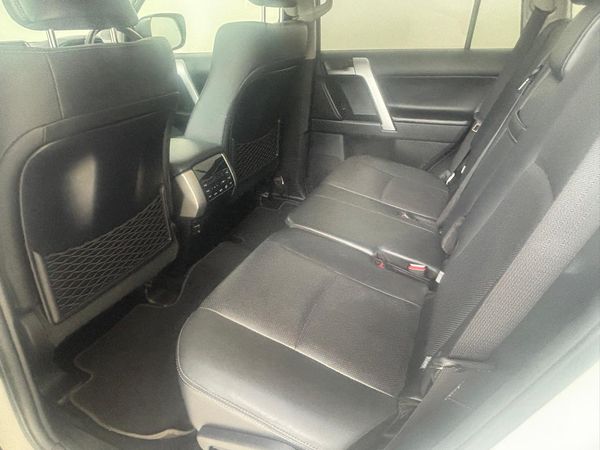 2022-Toyota-Land-Cruiser-Prado-28-GD-VX-L-Auto image:13