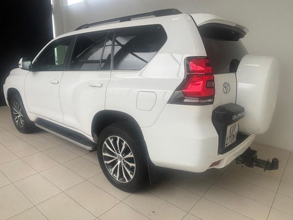 2022-Toyota-Land-Cruiser-Prado-28-GD-VX-L-Auto image:4