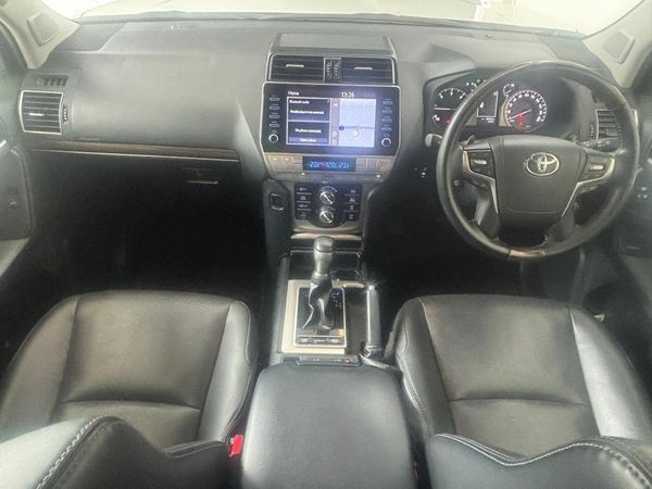 2022-Toyota-Land-Cruiser-Prado-28-GD-VX-L-Auto image:7
