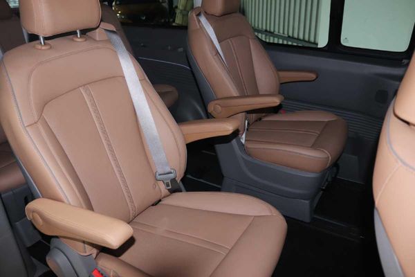 2026-Hyundai-Staria-22d-Luxury-Auto image:13