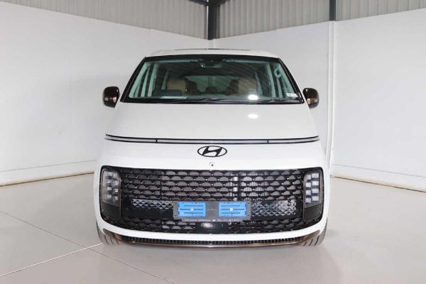 2026-Hyundai-Staria-22d-Luxury-Auto image:1