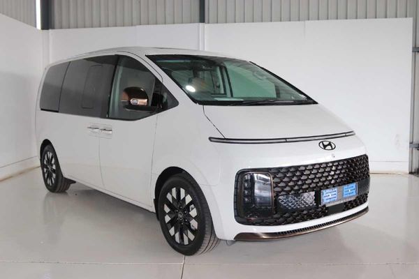 2026-Hyundai-Staria-22d-Luxury-Auto image:2