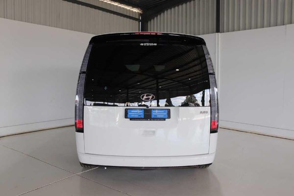2026-Hyundai-Staria-22d-Luxury-Auto image:4