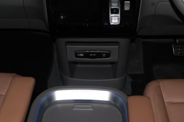 2026-Hyundai-Staria-22d-Luxury-Auto image:8