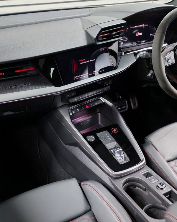 2024-Audi-RS3-Sedan-quattro image:10