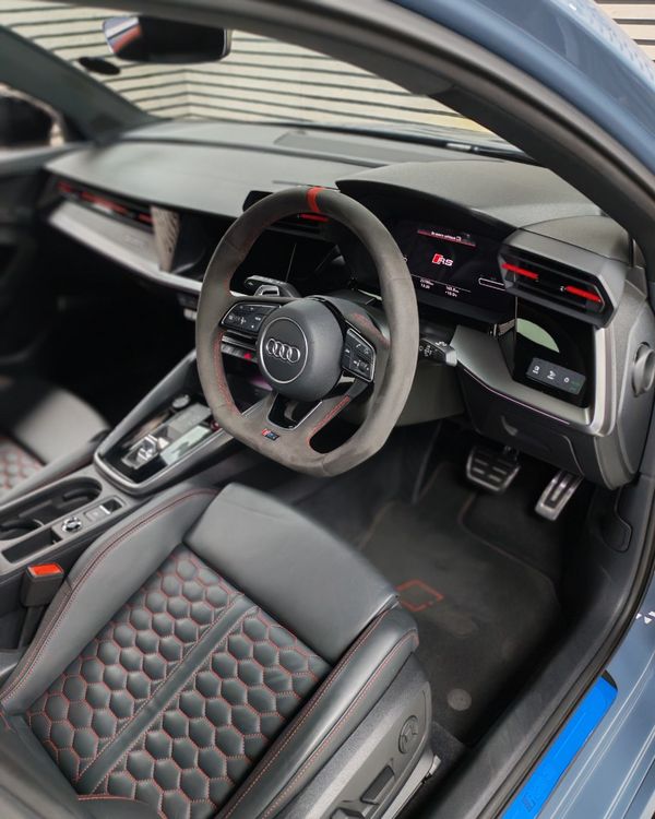 2024-Audi-RS3-Sedan-quattro image:4