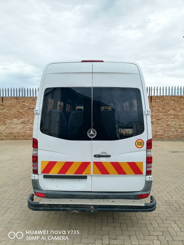 2015-Mercedes-Benz-Sprinter-519-CDI-Auto-23-Seater image:3