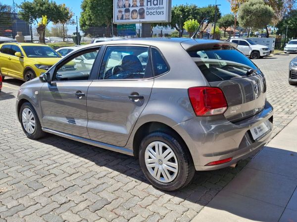 2019-Volkswagen-Polo-Vivo-14-Trendline-5-dr image:3