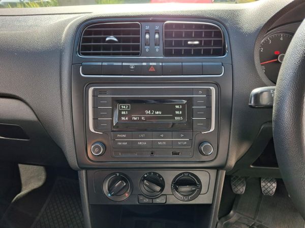 2019-Volkswagen-Polo-Vivo-14-Trendline-5-dr image:6