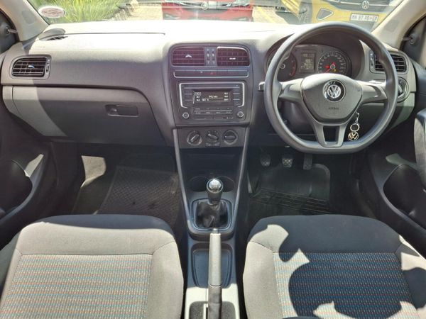 2019-Volkswagen-Polo-Vivo-14-Trendline-5-dr image:8