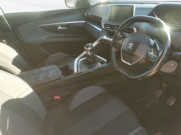 2019-Peugeot-5008-20-HDI-Active image:13