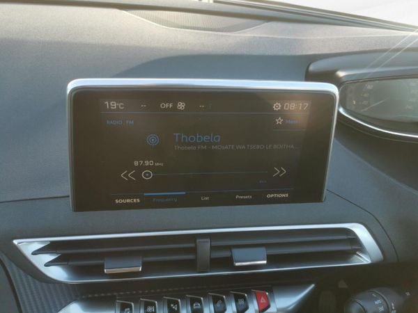 2019-Peugeot-5008-20-HDI-Active image:18