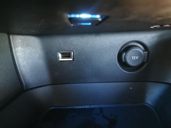 2019-Peugeot-5008-20-HDI-Active image:20