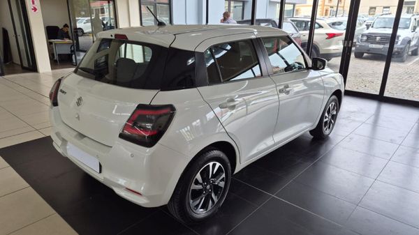 2025-Suzuki-Swift-12-GLX image:5