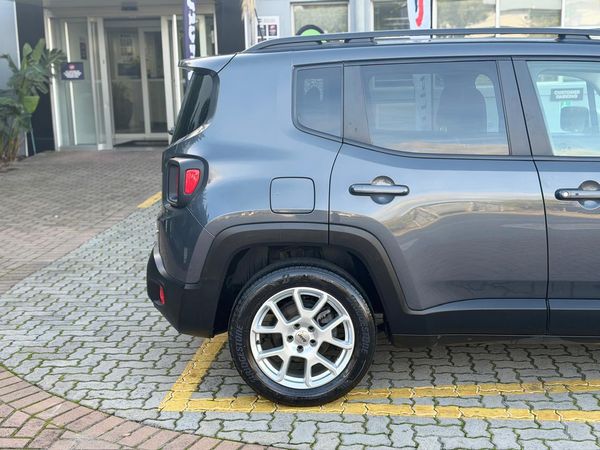 2022-Jeep-Renegade-14-TJet-Limited-Auto image:10