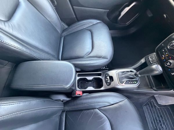 2022-Jeep-Renegade-14-TJet-Limited-Auto image:17