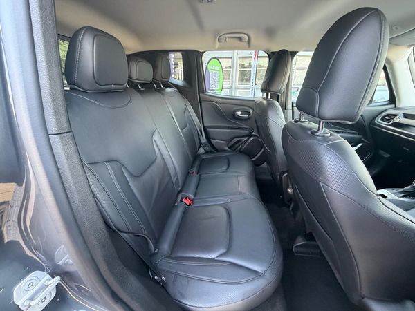 2022-Jeep-Renegade-14-TJet-Limited-Auto image:19