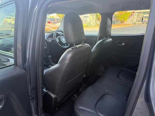 2022-Jeep-Renegade-14-TJet-Limited-Auto image:21