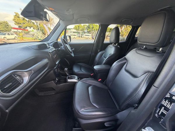 2022-Jeep-Renegade-14-TJet-Limited-Auto image:27