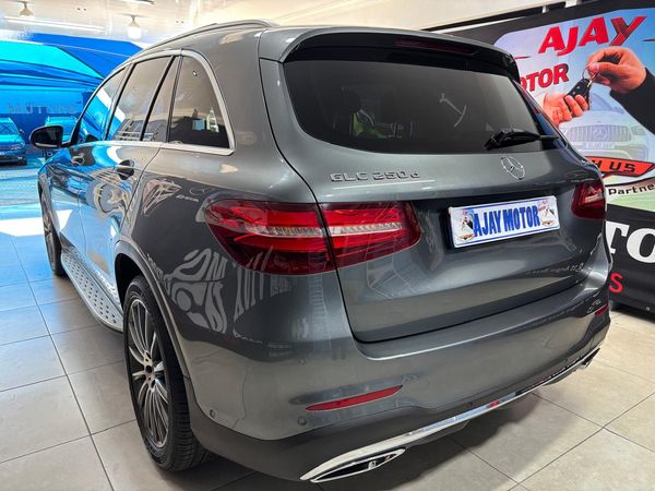 2016-Mercedes-Benz-GLC-250d-AMG image:5