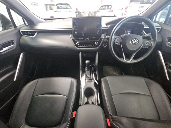 2023-Toyota-Corolla-Cross-18-XS image:6