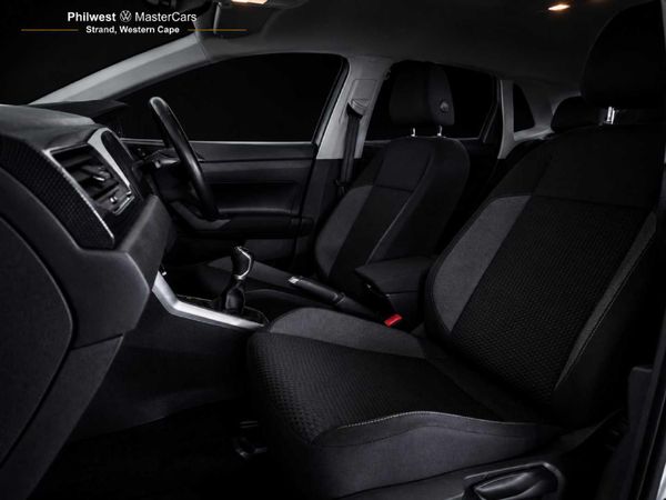 2025-Volkswagen-Polo-10-TSI-Life image:16