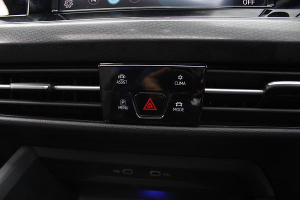 2022-Volkswagen-Golf-8-GTI-20-TSI-Auto image:21