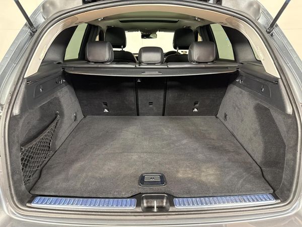 2020-Mercedes-Benz-GLC-300-4Matic image:13