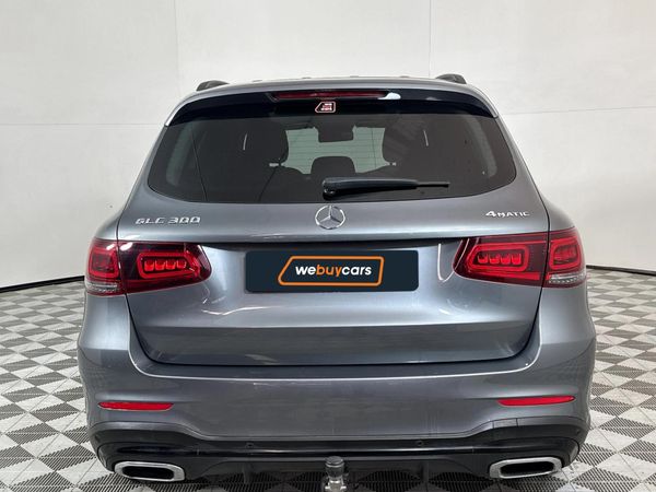 2020-Mercedes-Benz-GLC-300-4Matic image:17
