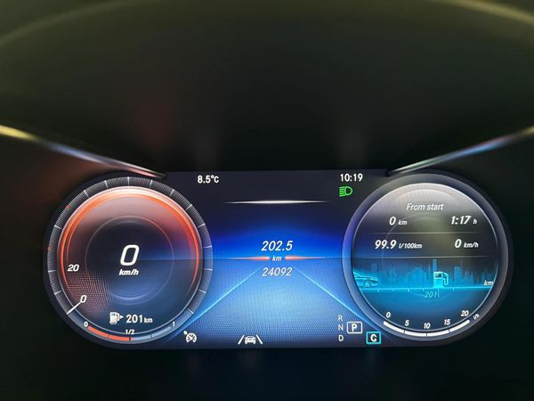 2020-Mercedes-Benz-GLC-300-4Matic image:2