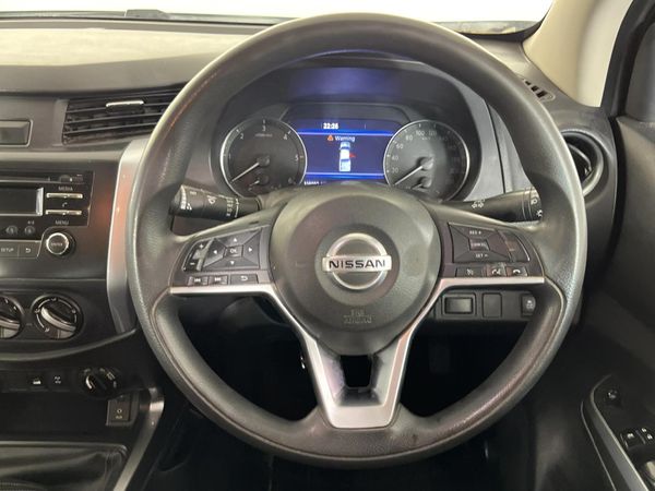 2022-Nissan-Navara-25-DDTi-SE-Plus-4X4-Double-Cab image:11