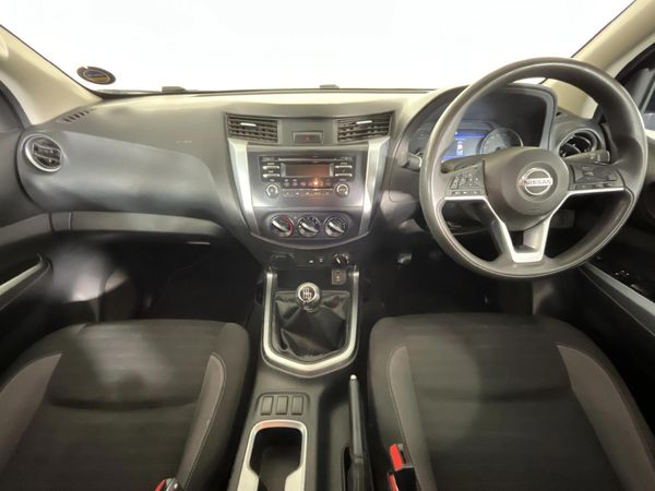 2022-Nissan-Navara-25-DDTi-SE-Plus-4X4-Double-Cab image:1