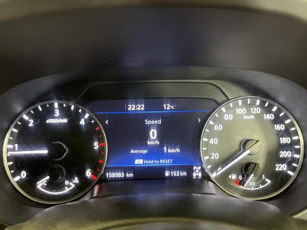 2022-Nissan-Navara-25-DDTi-SE-Plus-4X4-Double-Cab image:2