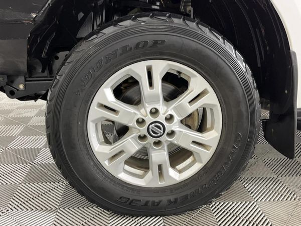 2022-Nissan-Navara-25-DDTi-SE-Plus-4X4-Double-Cab image:4