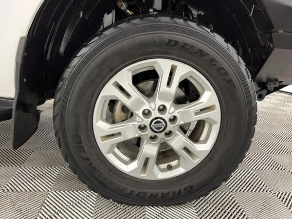 2022-Nissan-Navara-25-DDTi-SE-Plus-4X4-Double-Cab image:5
