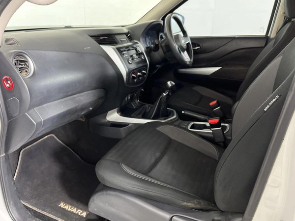 2022-Nissan-Navara-25-DDTi-SE-Plus-4X4-Double-Cab image:8