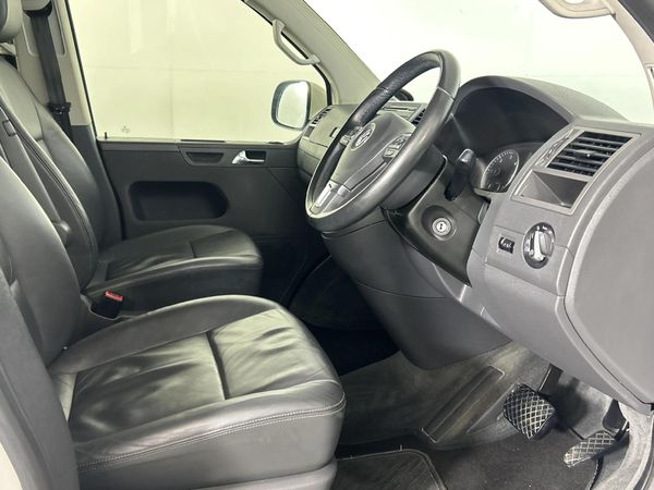 2014-Volkswagen-Caravelle-T5-20-BiTDI-Auto-4Motion image:9