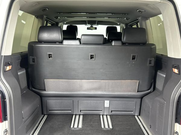 2014-Volkswagen-Caravelle-T5-20-BiTDI-Auto-4Motion image:14