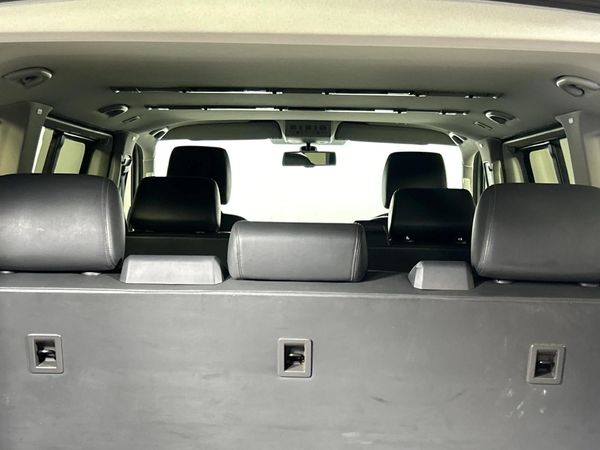 2014-Volkswagen-Caravelle-T5-20-BiTDI-Auto-4Motion image:15