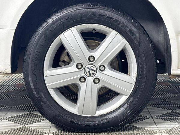 2014-Volkswagen-Caravelle-T5-20-BiTDI-Auto-4Motion image:7