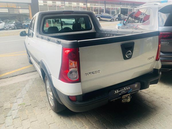 2015-Nissan-NP200-15-dCi-SE image:5