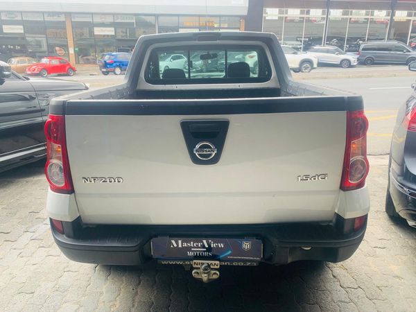 2015-Nissan-NP200-15-dCi-SE image:6